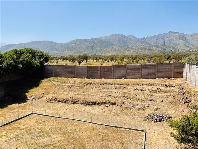 Casa en venta de 5 dorm. en Colina