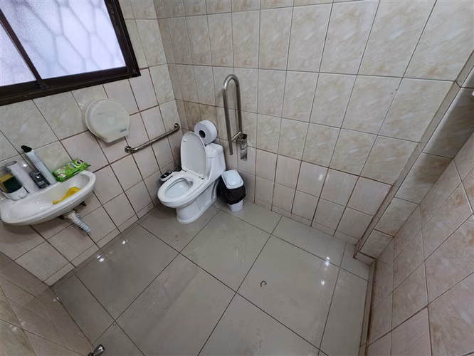 Casa en venta de 3 dorm. comercial en La Florida
