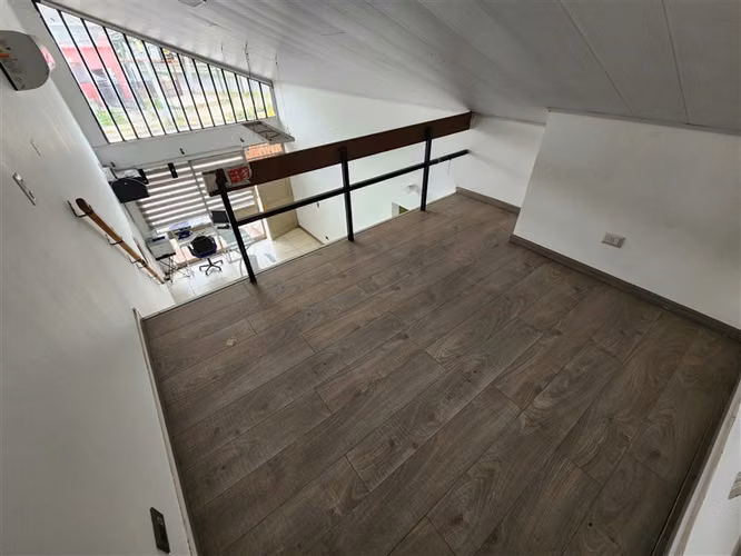 Casa en venta de 3 dorm. comercial en La Florida