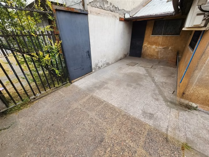 Casa en venta de 3 dorm. comercial en La Florida