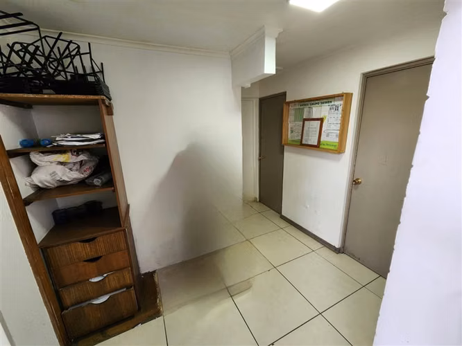 Casa en venta de 3 dorm. comercial en La Florida