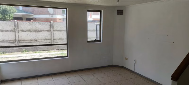 Casa en arriendo de 3D+3B+2E MAIPÚ - OFELIA ORIENTE