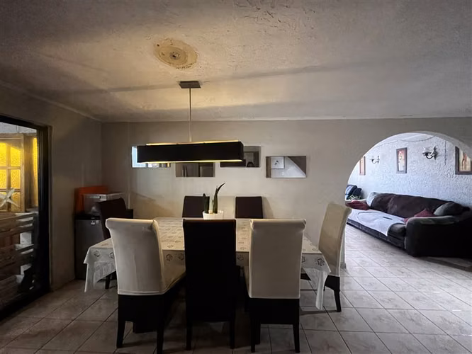 Casa en venta de 6 dorm 4 baños en Maipú