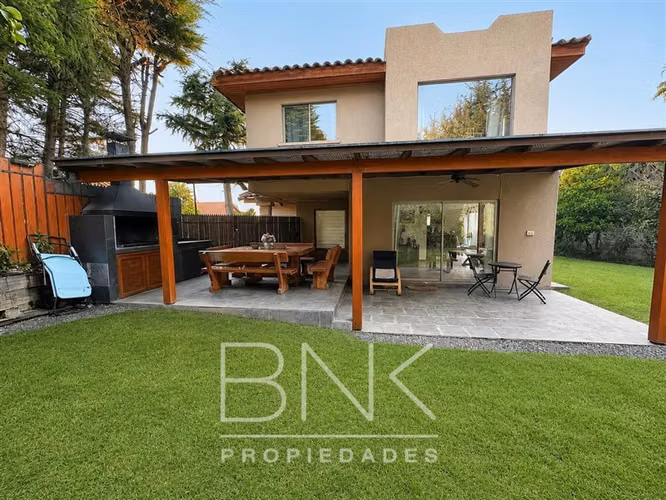 Casa Condominio venta 4 dormitorio Julia Bernstein/Larrain