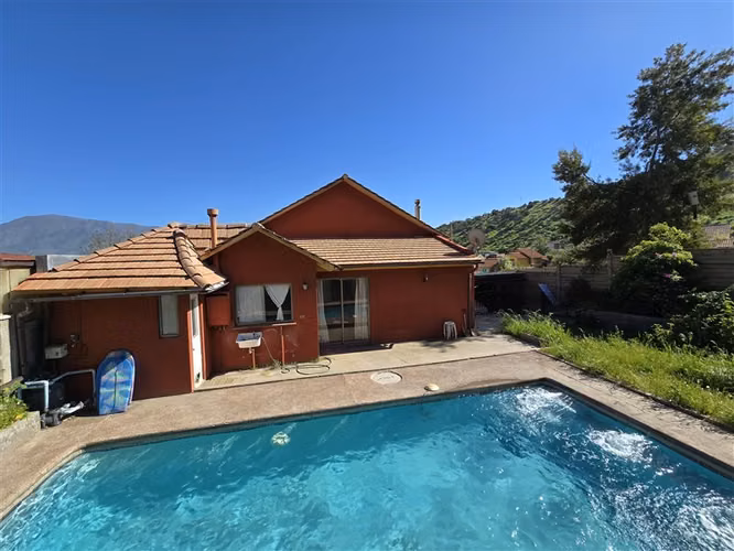 Casa en venta 3D, 4B, PISCINA. Interior de Condominio.