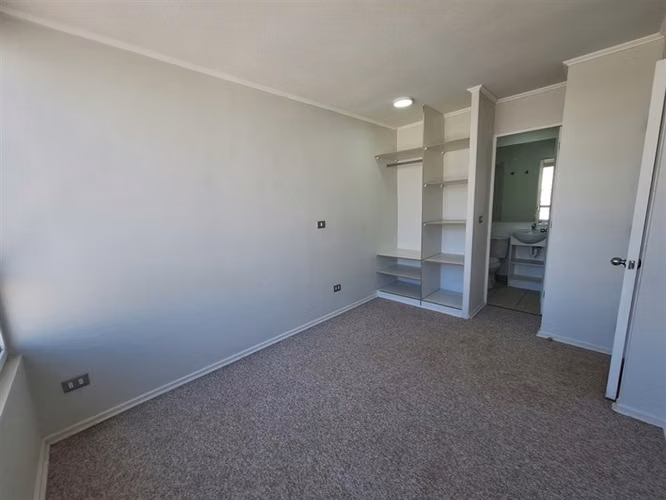 Departamento en venta de 2 dorm. con estac. en Independencia