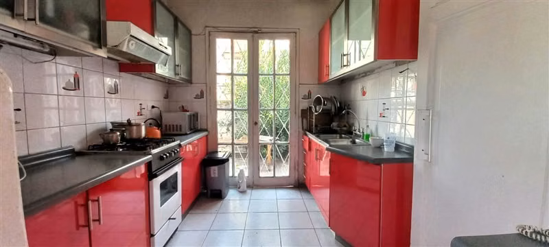 SE VENDE CASA Holanda a pasos de Fco. de Bilbao !!!