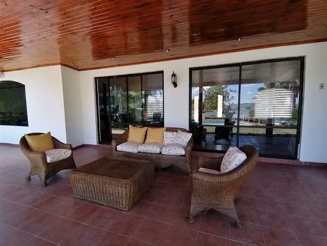 Casa en venta de 10 dorm. en Las Cabras