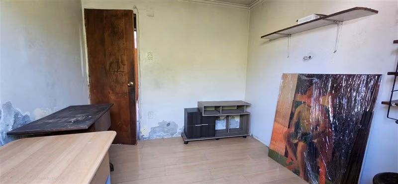 Venta, casa en pasaje cerrado, Metro Fernando Castillo V.