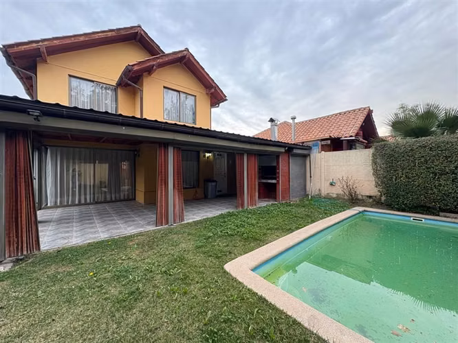 TusCorredores vende espectacular Casa esquina Modelo Lingue