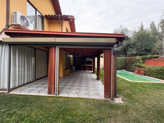 TusCorredores vende espectacular Casa esquina Modelo Lingue