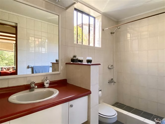 Venta casa Santa María de Manquehue San Benito Gran Terreno
