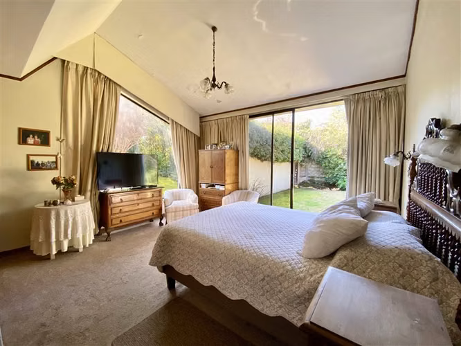 Venta casa Santa María de Manquehue San Benito Gran Terreno