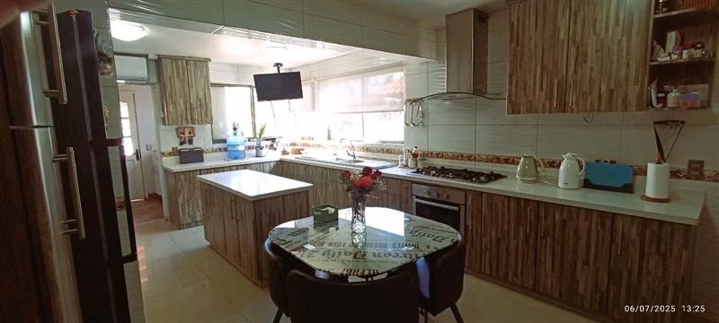 Casa en venta de 4 dorm. en Huechuraba