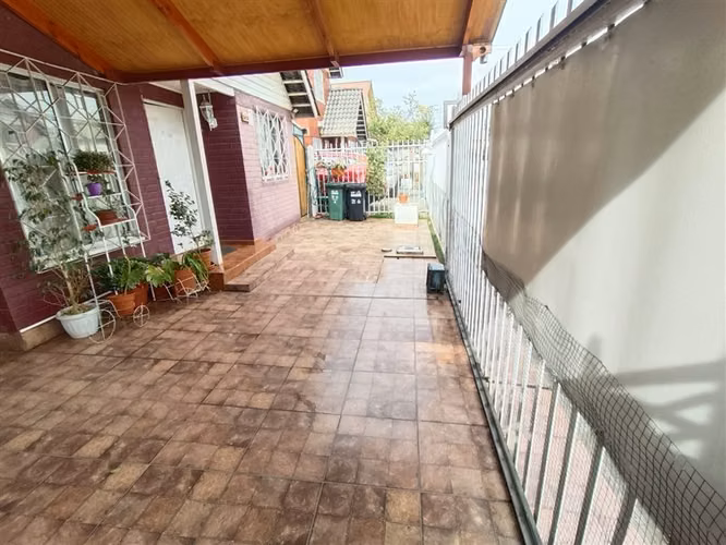 Casa en venta de 3 dorm. en Puente Alto