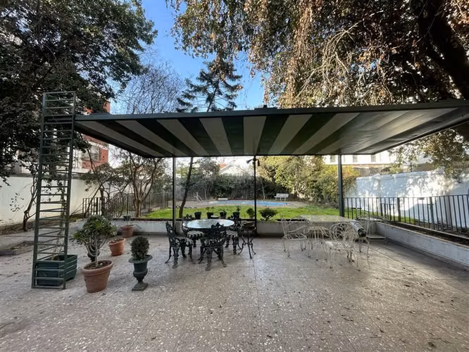 Casa con Patente Comercial en Providencia