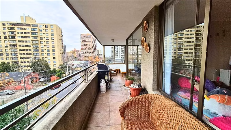 Departamento en venta de 3 dorm. en Las Condes