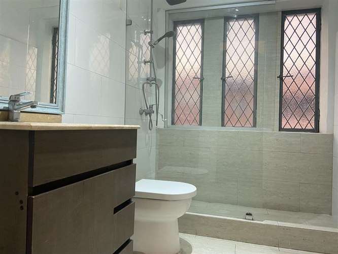 Casa en venta de 9 dorm. en Santiago - Imagen 23