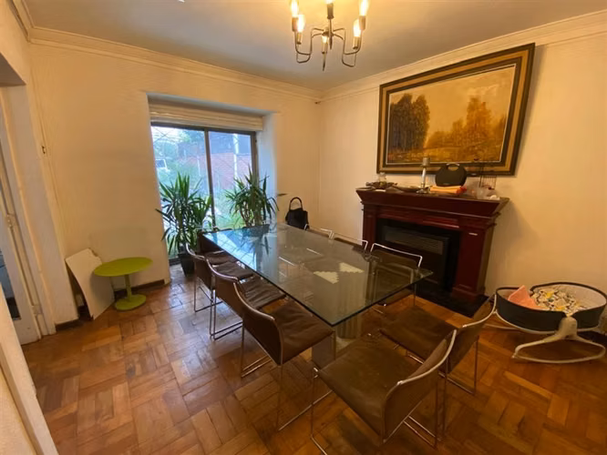 Venta Casa para Remodelar, Sector Apumanque, Las Condes