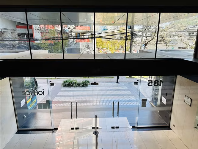 Oficina en venta en Providencia con un estacionamiento
