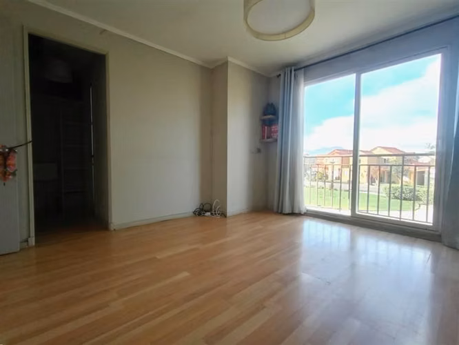 Oportunidad! Casa en venta en Chicauma 3 dorm. con piscina