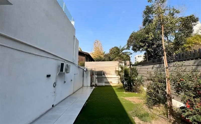 Dpto. 3 dorm. 2 bñ. 2 estac. bd. en Lo Contador, Providencia