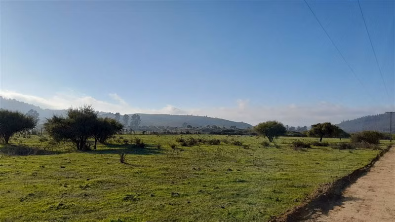Parcelas semiplanas a 8 minutos del Lago Vichuquén,