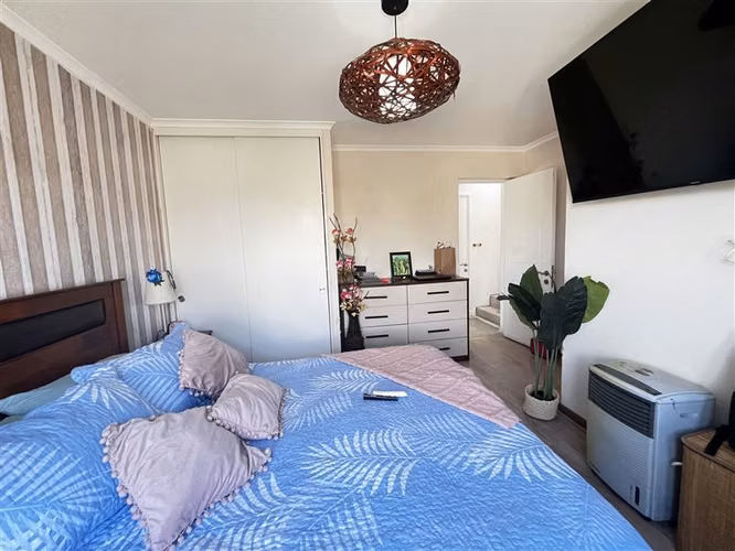 Casa en venta 3 dorm 3 bañ 1estar piscina en Padre Hurtado