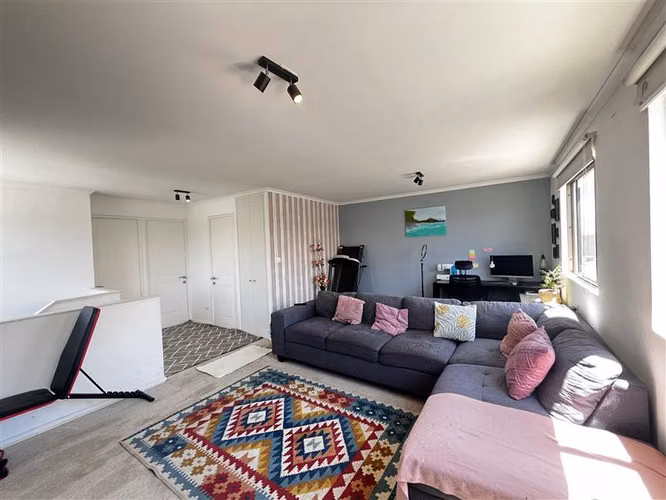 Casa en venta 3 dorm 3 bañ 1estar piscina en Padre Hurtado