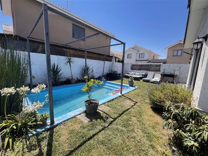 Casa en venta 3 dorm 3 bañ 1estar piscina en Padre Hurtado