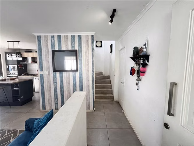 Casa en venta 3 dorm 3 bañ 1estar piscina en Padre Hurtado