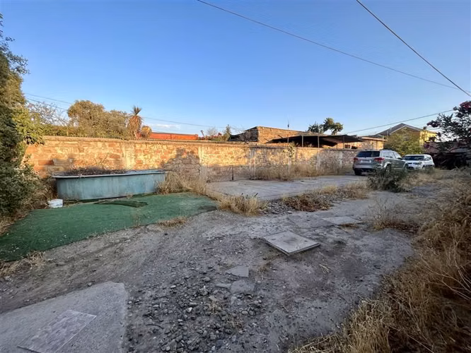Sitio gran terreno en venta en La Cisterna