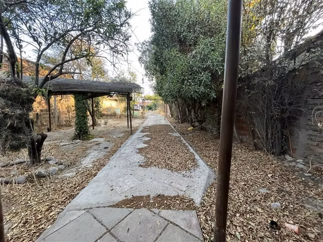 Sitio gran terreno en venta en La Cisterna