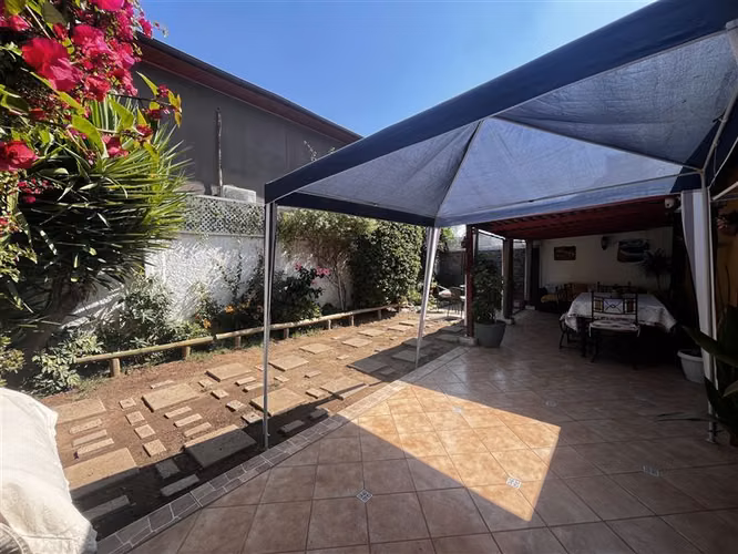 Casa en venta en La Florida 3 dormit 2 baños rojas magallane