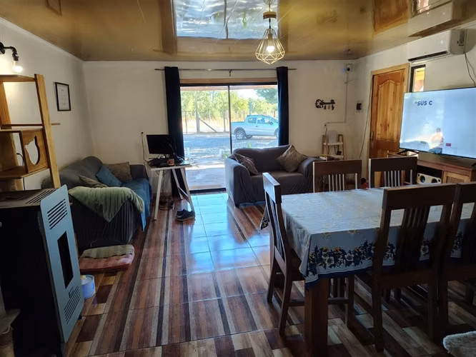 Parcela con casa ORILLA DE CAMINO en venta en Los Angeles