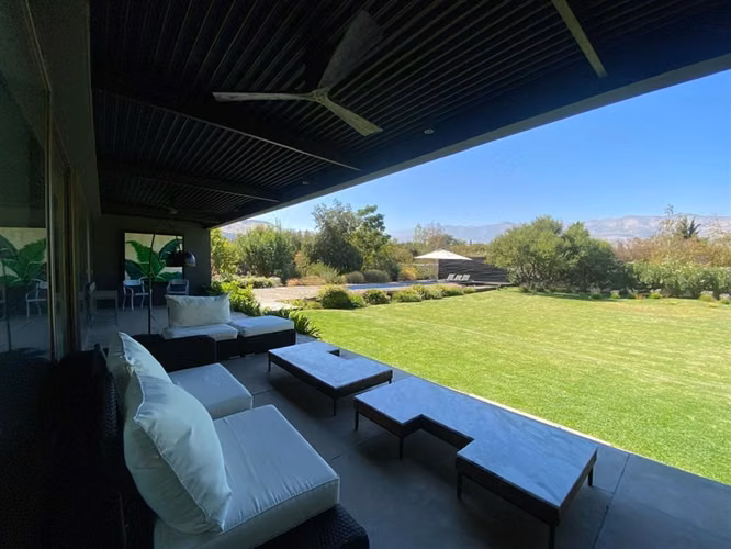 Venta Casa 5 Dormitorios en Chicureo, Colina.