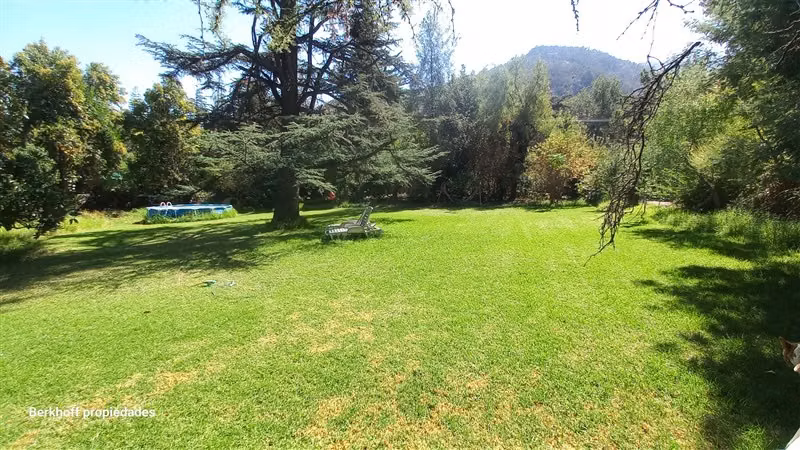 Casa en venta de 4 dorm. en Lo Barnechea