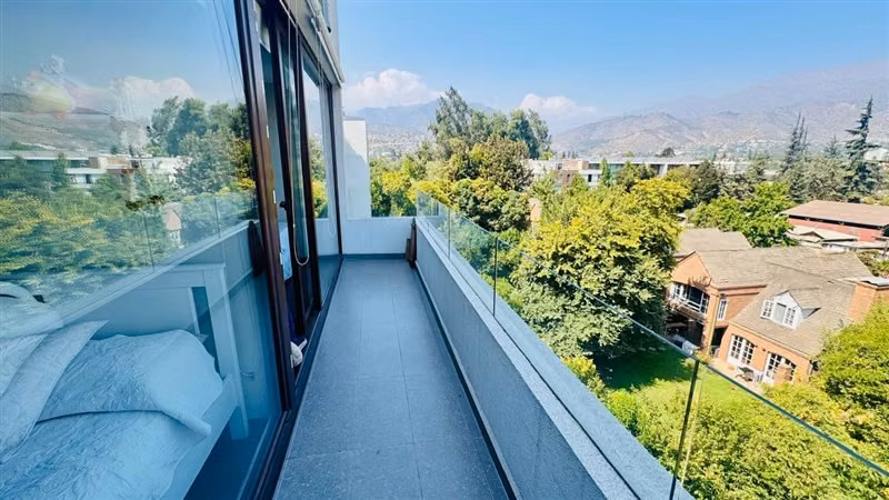 ROOFTOP en venta de 3 dorm.+salita Portal La Dehesa