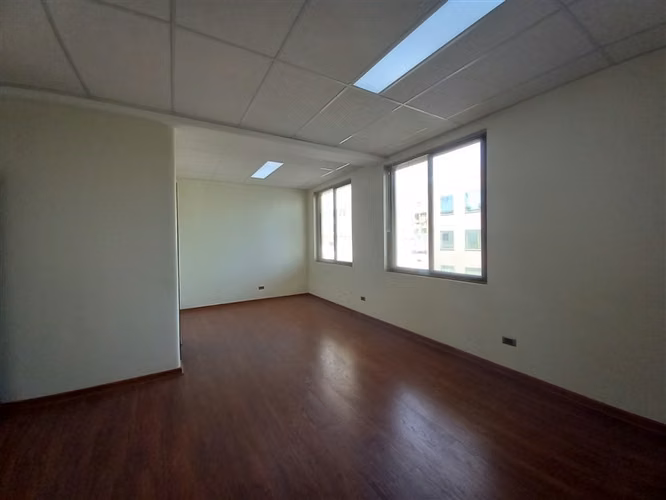 Oficina en arriendo, Edificio Teatinos, Metro Moneda