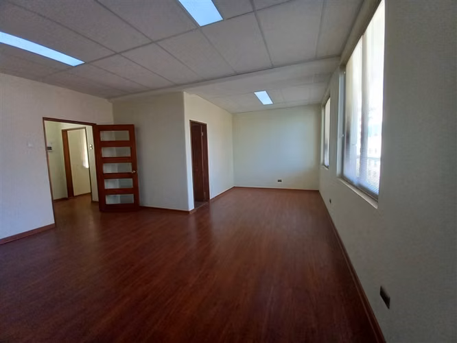 Oficina en arriendo, Edificio Teatinos, Metro Moneda