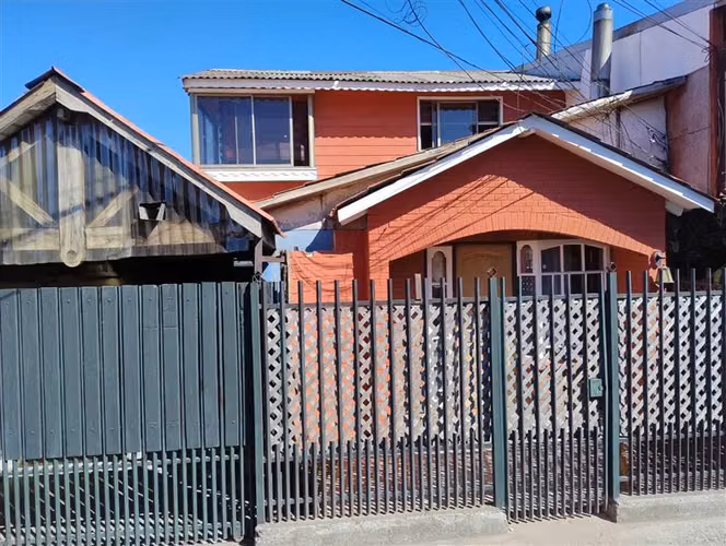 Casa en venta 4D 1B y 3Est en Coronel, Biobío