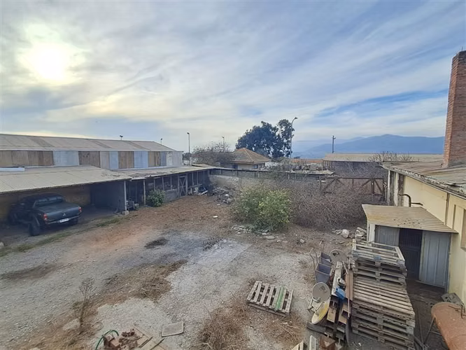 Ampli superficie con Local Comercial en venta en La Serena.