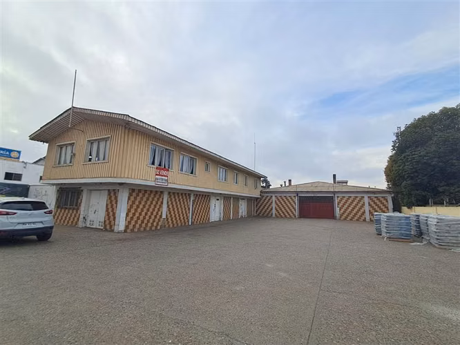 Ampli superficie con Local Comercial en venta en La Serena.