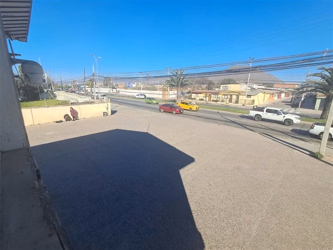 Ampli superficie con Local Comercial en venta en La Serena.