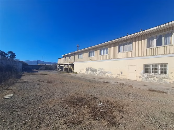 Ampli superficie con Local Comercial en venta en La Serena.