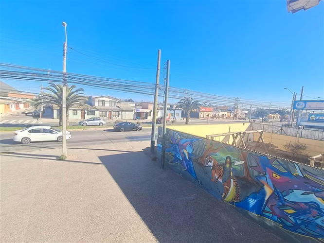 Ampli superficie con Local Comercial en venta en La Serena.