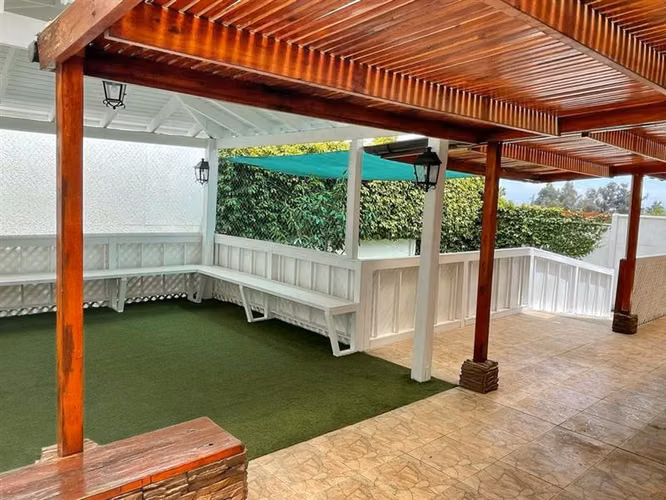 Casa en venta en La Florida 5 dormitorios 3 baños