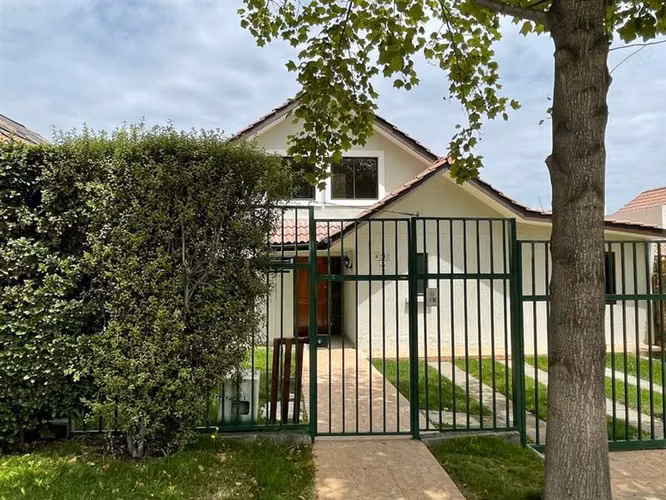 Casa en venta en La Florida 5 dormitorios 3 baños