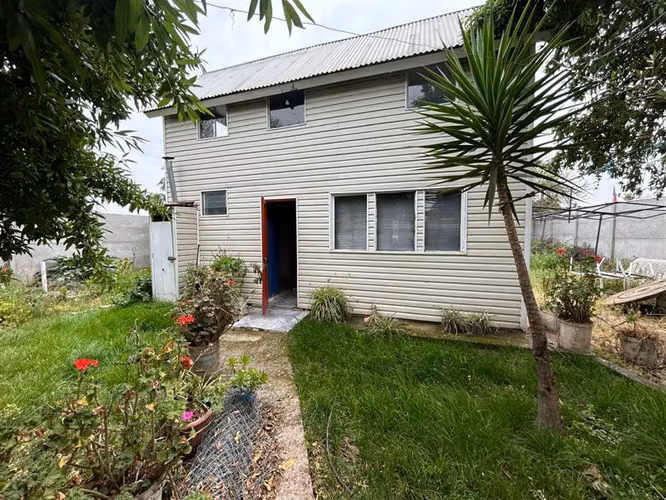 Venta parcela OFERTA CONTADO con 2 casas, en Colina