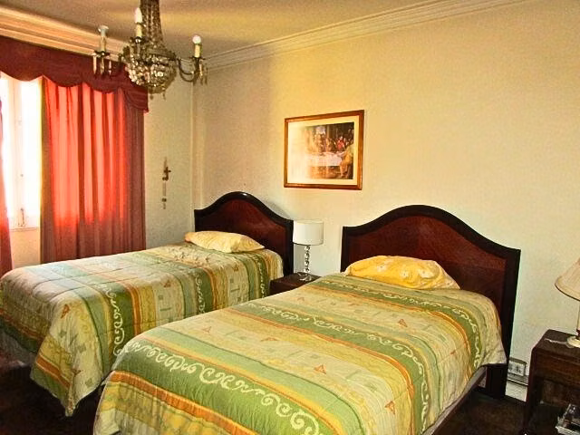 Casa en arriendo de 6 dorm. en Providencia